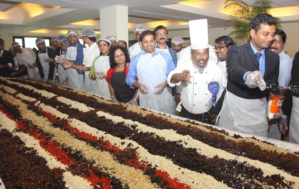Gokulam Park Hotel Kochi Bagian luar foto