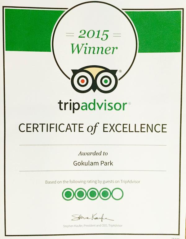 Gokulam Park Hotel Kochi Bagian luar foto
